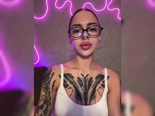 Offline -Aperol- on BongaCams