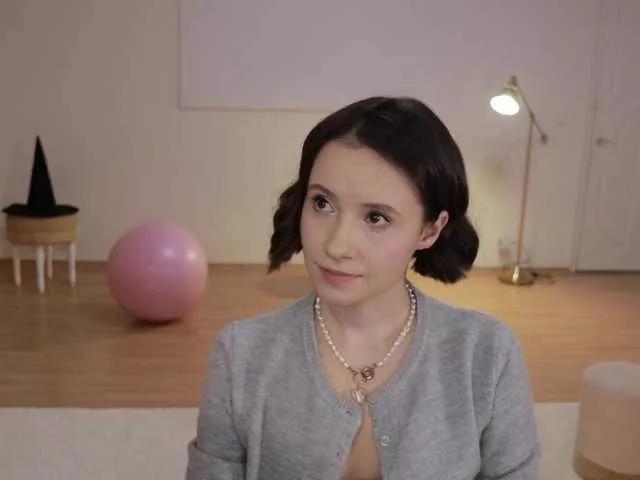 Masturbate to slutty stripper -FemaleEssence- -FemaleEssence- from BongaCams