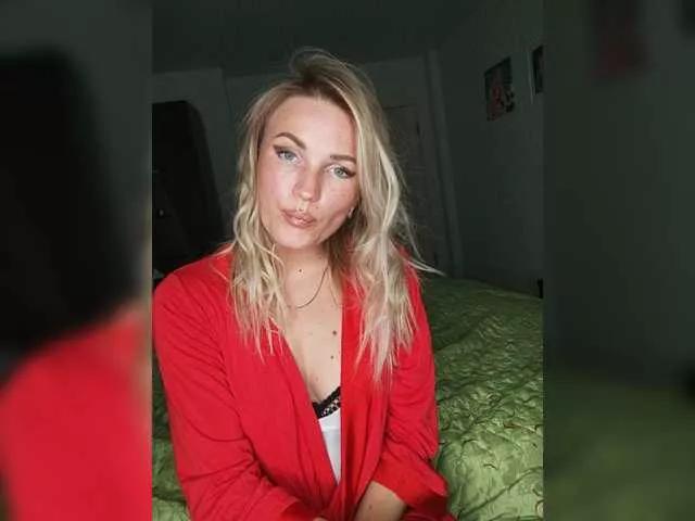 -MiaCandy- on BongaCams 