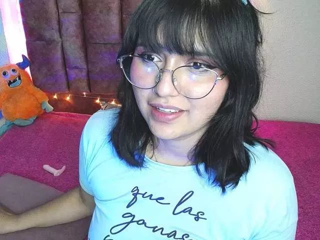 Freechat 1sarah on BongaCams