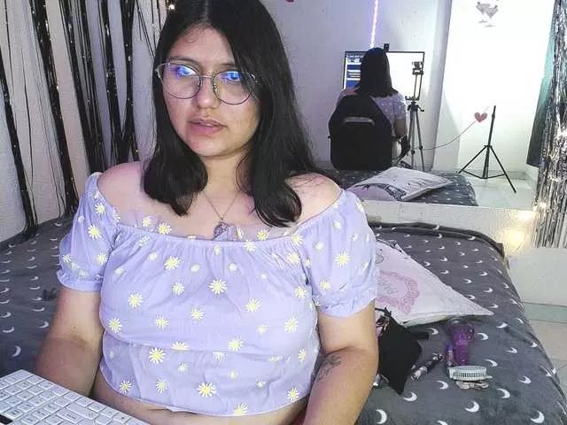 Freechat 1sarah on BongaCams