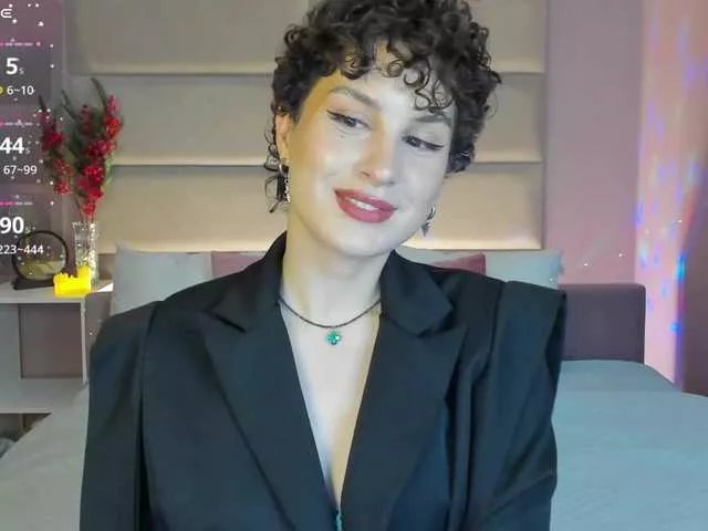Offline AdelinePerle on BongaCams