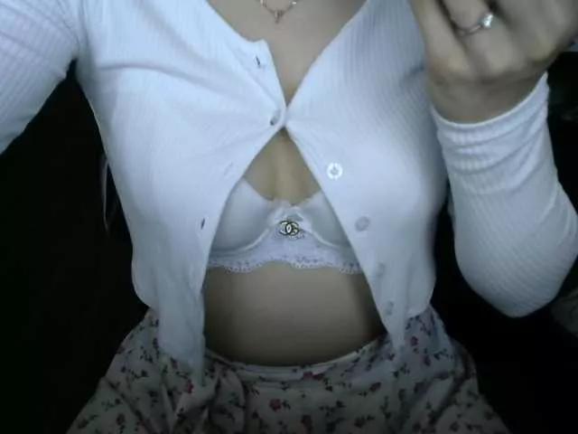 Offline Affectionate-Fairy on BongaCams