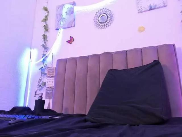 AkiraStone from BongaCams