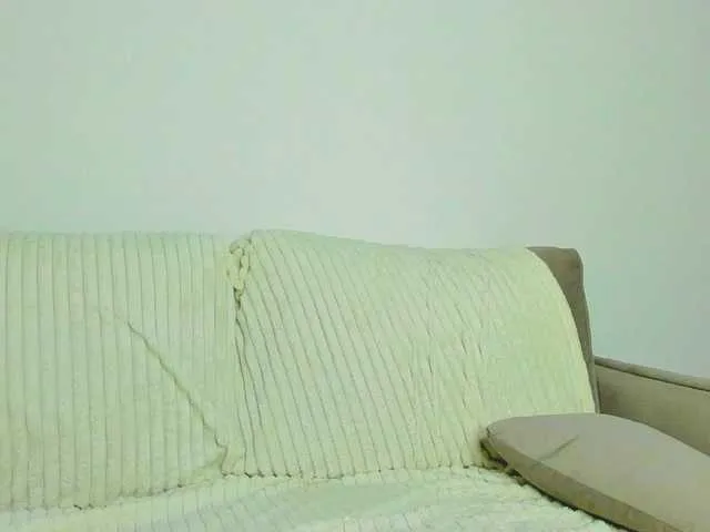 Offline AkylinaGold on BongaCams