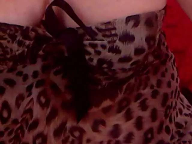 AlanaRichards on BongaCams 