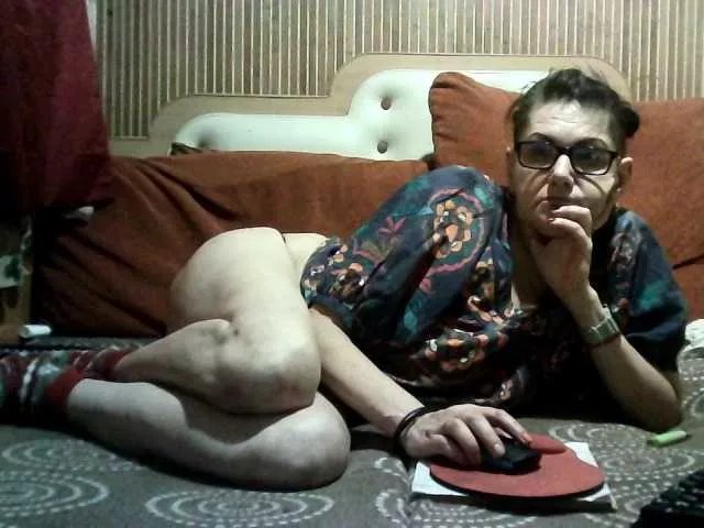 Offline AlanaXDream on BongaCams