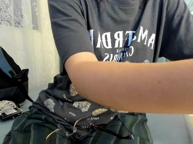 Offline AlexaFoxy18 on BongaCams