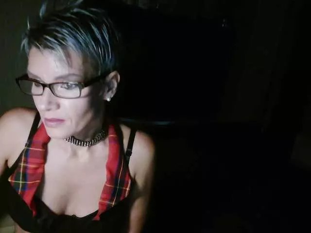 Freechat Alice69Sochi on BongaCams