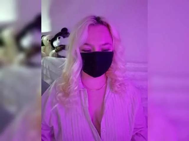 Alicekitty on BongaCams 