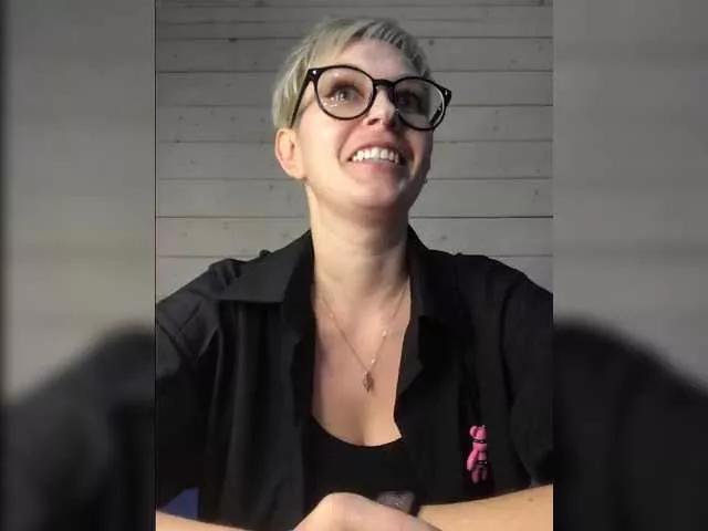 Freechat AlikBlack on BongaCams