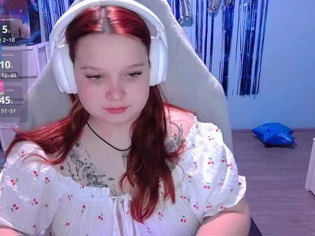 AlinaAdams on BongaCams 