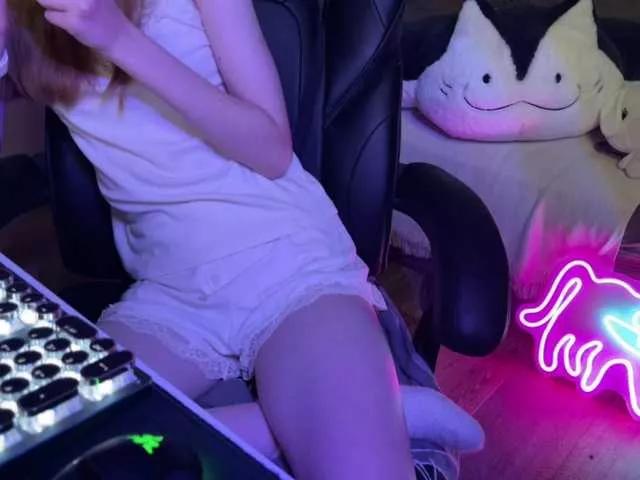 Offline Alisa-Cheshirovna on BongaCams