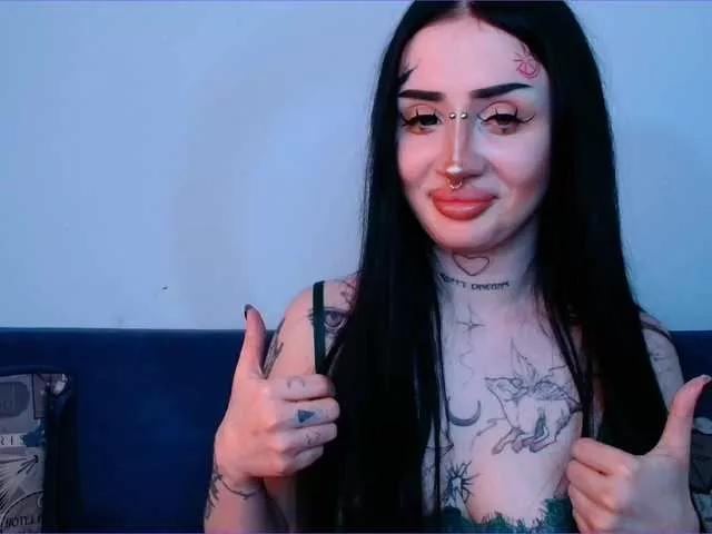 Offline Alisa-tattoogirl on BongaCams