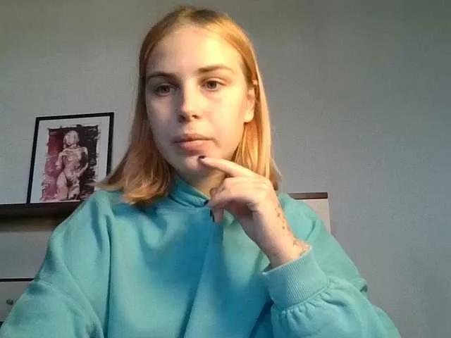 Offline AlisMoona on BongaCams