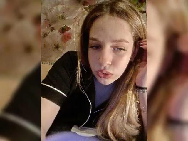 AlixElaine on BongaCams 