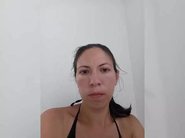 Alla-5 on BongaCams