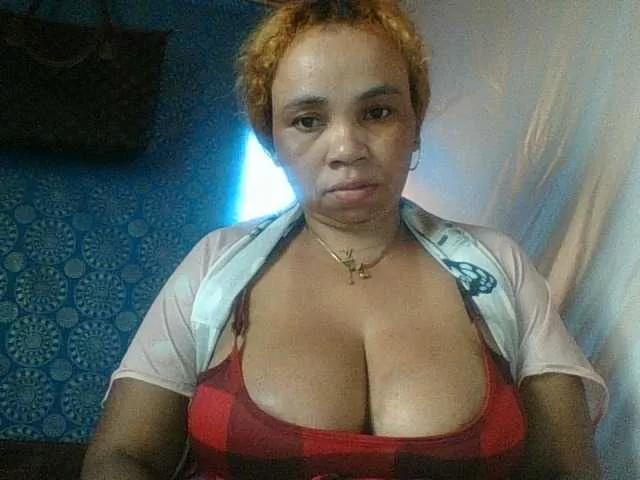 Try gorgeous camwhore Amanah Amanah from BongaCams