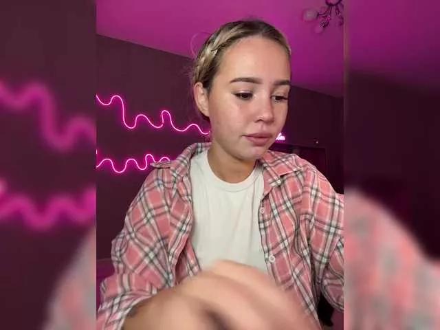 Checkout sweet stripper AmyGlad AmyGlad from BongaCams