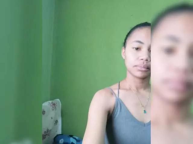 anaiss on BongaCams 
