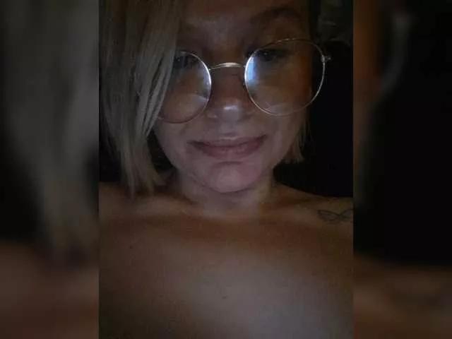 Angelina126 on BongaCams 