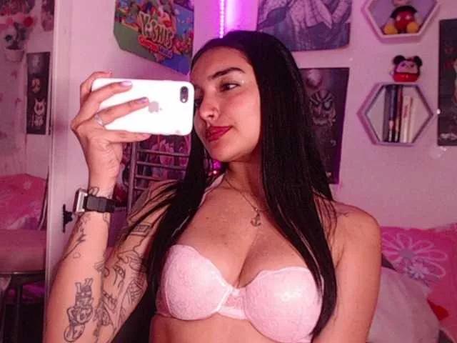 annymayers on BongaCams 