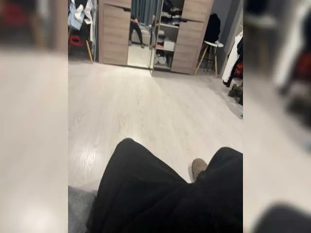 Offline AnthonyRasits on BongaCams