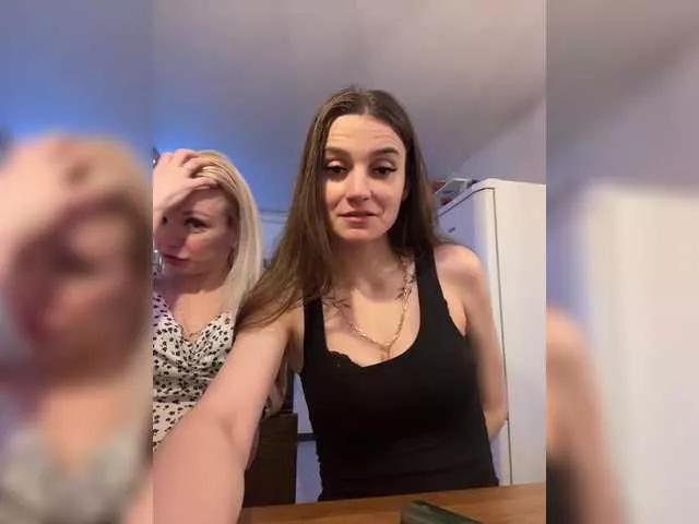 ArchiDidi on BongaCams 
