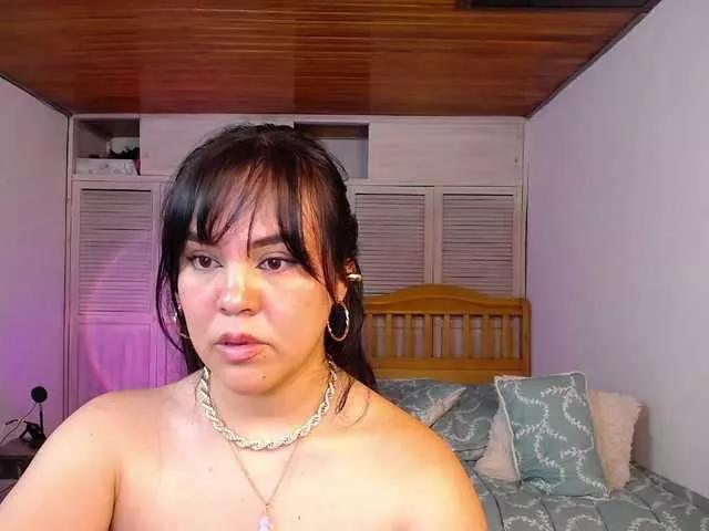 ArianeElisse on BongaCams