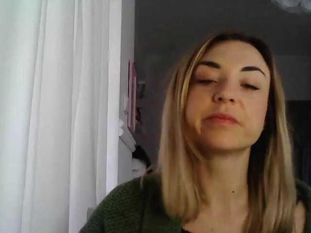 Offline AshleyPerfect on BongaCams