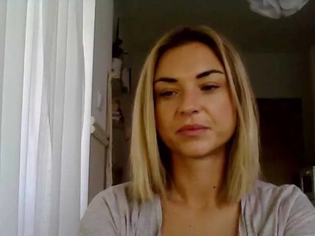Offline AshleyPerfect on BongaCams