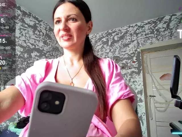 Explore slutty camwhore AwesomeGirlll AwesomeGirlll from BongaCams