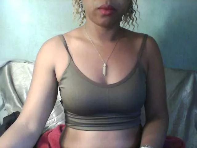 Baby-giiirl23 on BongaCams 