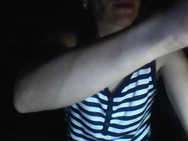 BabyLove4432 on BongaCams 