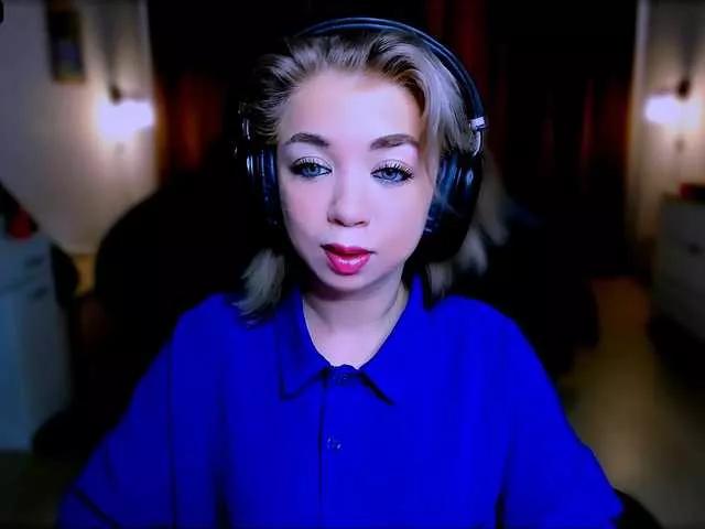 Offline BabyNicole on BongaCams