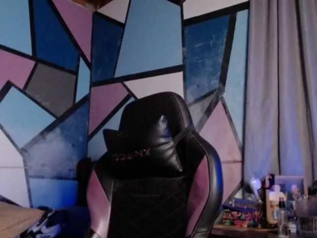 Slutty Beautifulchubbyqueen wants you to fuck her body now beautifulchubbyqueen from BongaCams