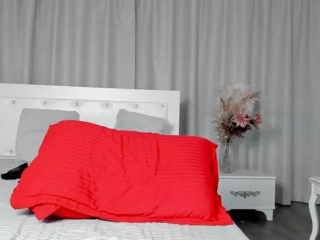 Freechat beckyspearss on BongaCams