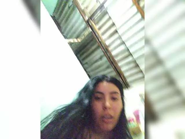 Bigtitsx on BongaCams