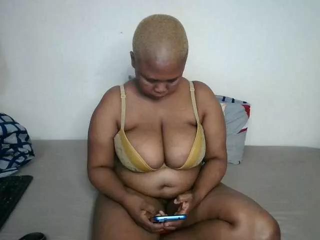 BIGTITTISXX on BongaCams
