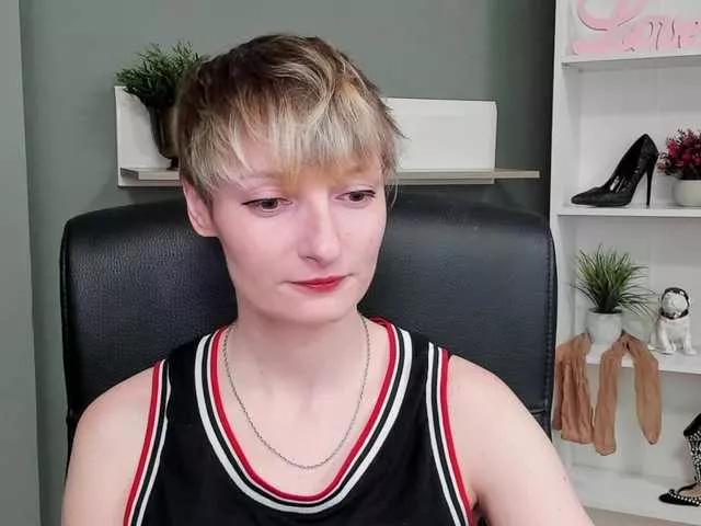 BlairPlay on BongaCams