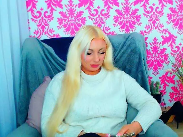 BlondAna on BongaCams