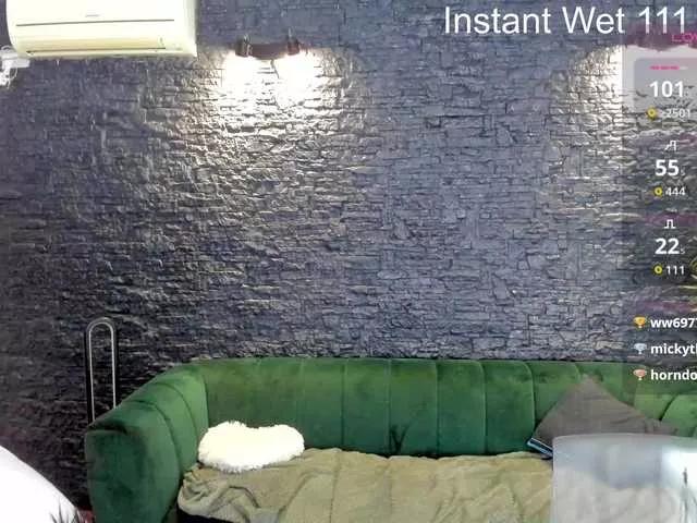 Offline boobzilla on BongaCams