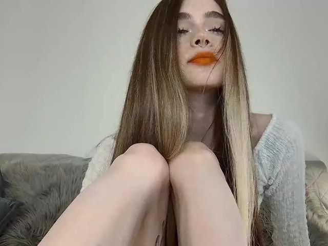 BrokenDoll666 on BongaCams 