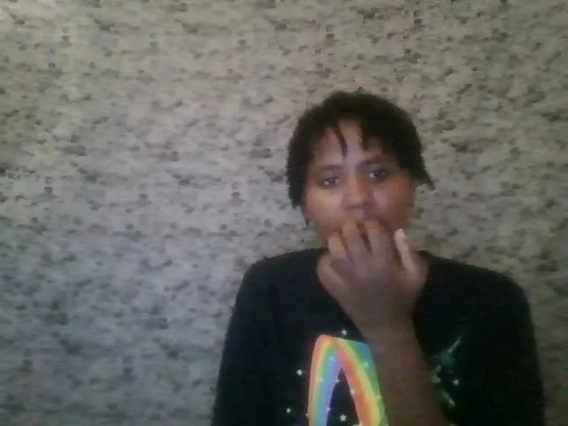 Brunnette-blonde on BongaCams