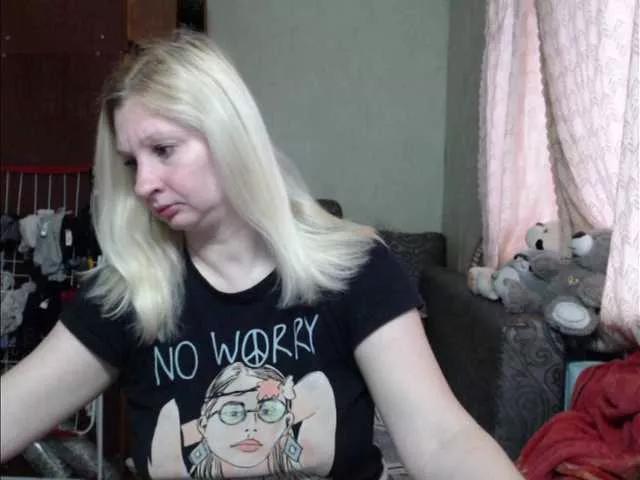 BustyBlondy on BongaCams 