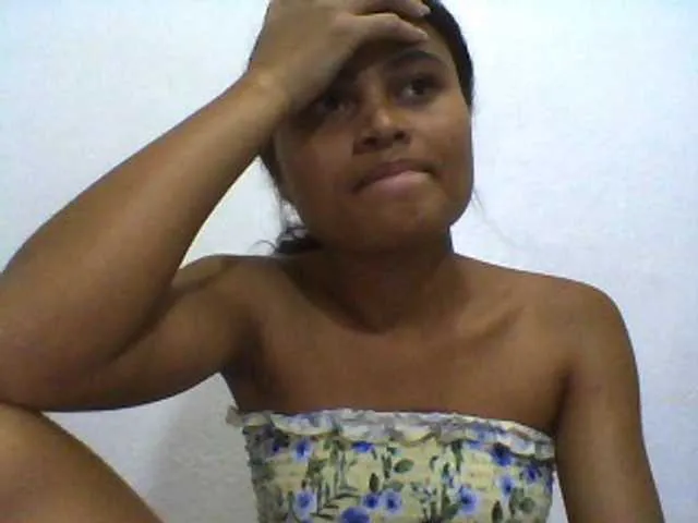 Freechat Carennehot2 on BongaCams