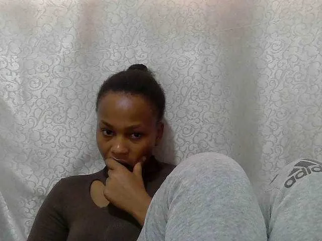 Freechat Caroldoly on BongaCams