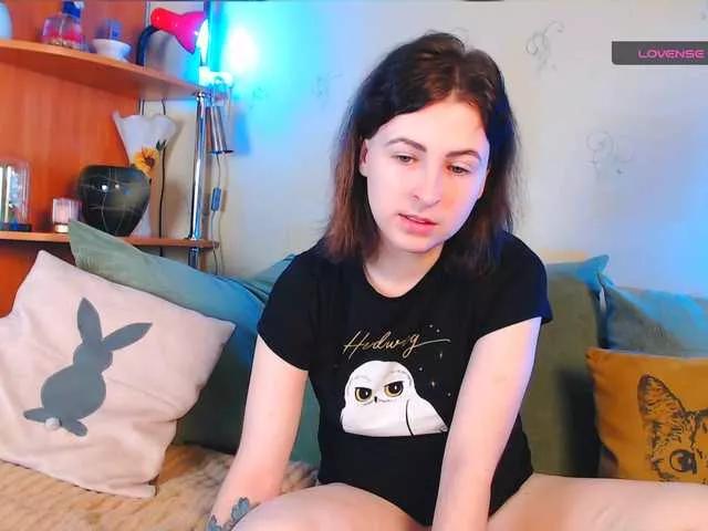 Caroline1995 on BongaCams 