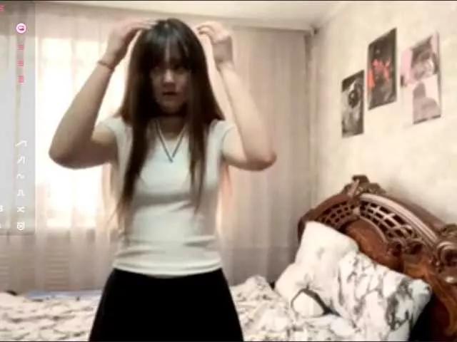 Gorgeous CarollKintz wants you to fuck her body now CarollKintz from BongaCams