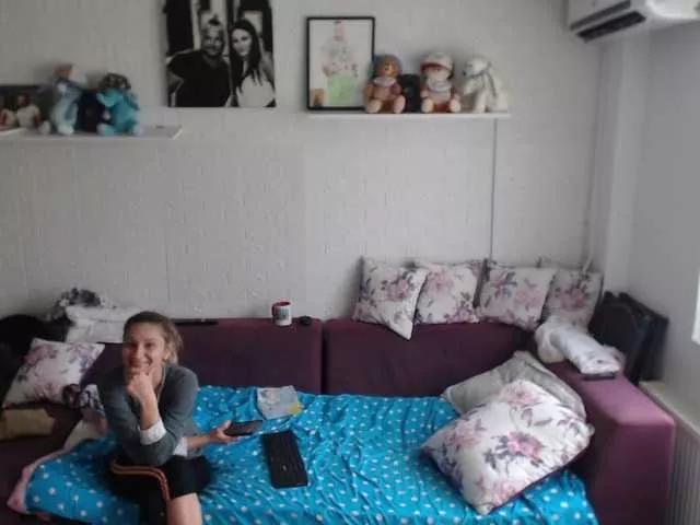 Offline CassieSpell on BongaCams